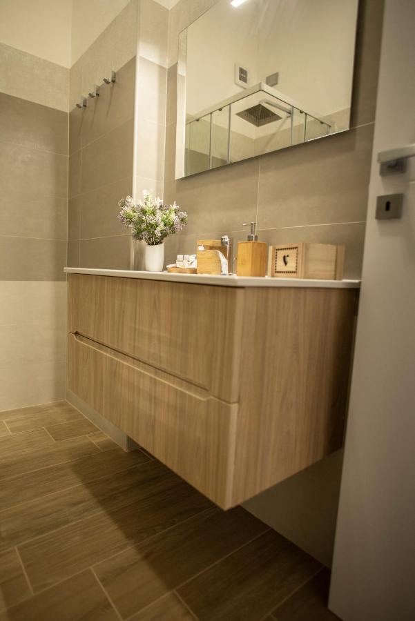 Bellini Lorenz Apartment Кальярі Екстер'єр фото